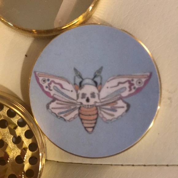 Moth Grinder 💎 - Picture 7 of 7